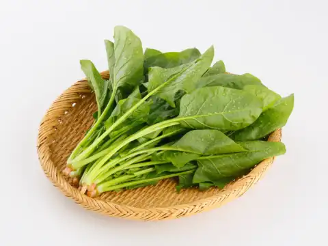 Leafy greens (raw)