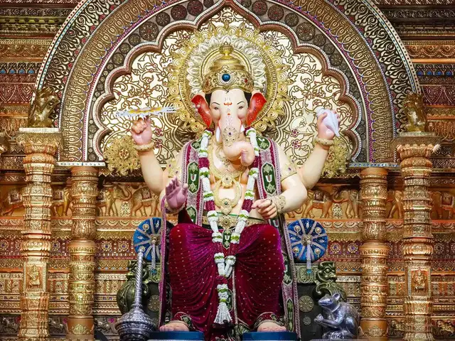 Khairatabad Ganesh Utsav Hyderabad Ganesh Chaturthi 2025 5 Famous 