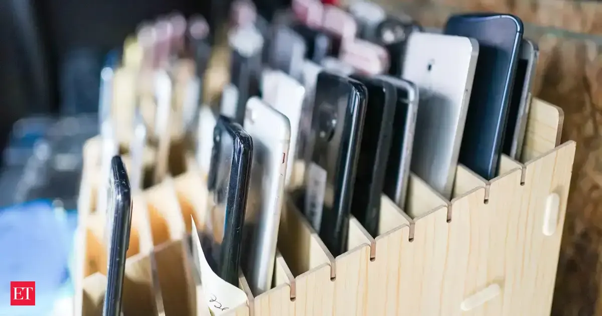 Mobile phone companies push for tax relief to drive up sales