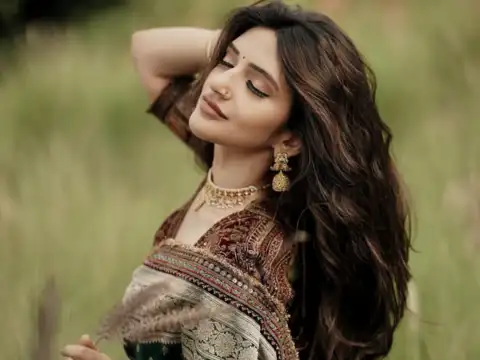 Emerald Saree Elegance 