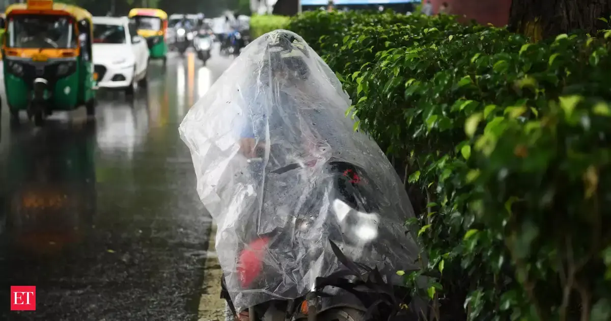 Delhi rain chaos: Air India, IndiGo, SpiceJet issue advisories amid yellow alert. Check before heading out