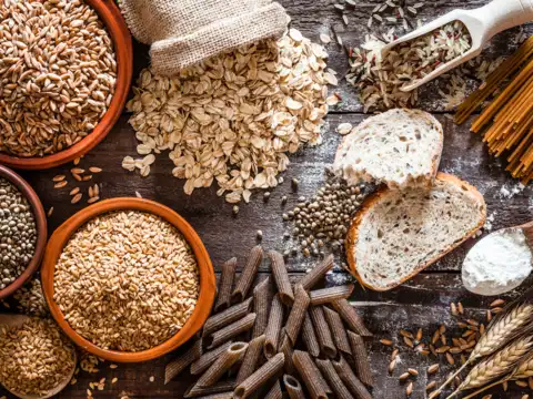 Whole grains and millets (jowar, bajra, ragi, hand‑pounded rice)