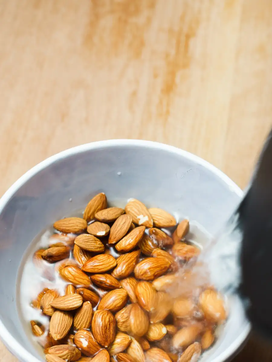 6 incredible health benefits of eating soaked almonds daily | EconomicTimes