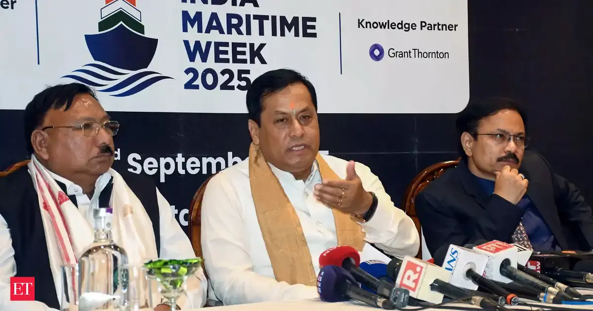No reduction in overall cargo shipments from India: Sonowal