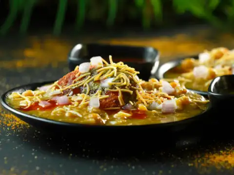 Aloo Tikki Chaat