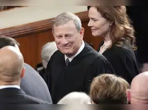 Chief justice John Roberts lets Trump remove member of Federal Trade