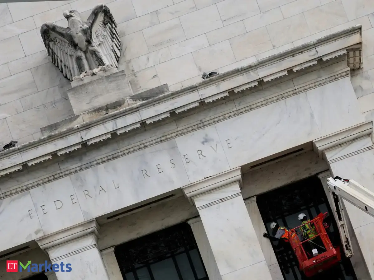 Standard Chartered calls for bigger Fed rate cut after weak jobs data ...