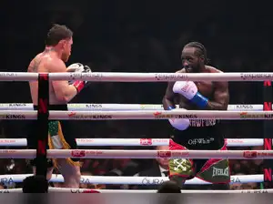 who won the fight last night: Did Canelo lose all his belts? How much