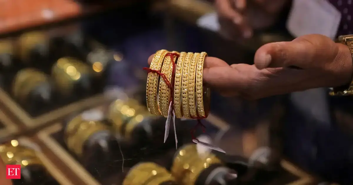 Soaring bullion prices threaten to dull India's festive gold sparkle