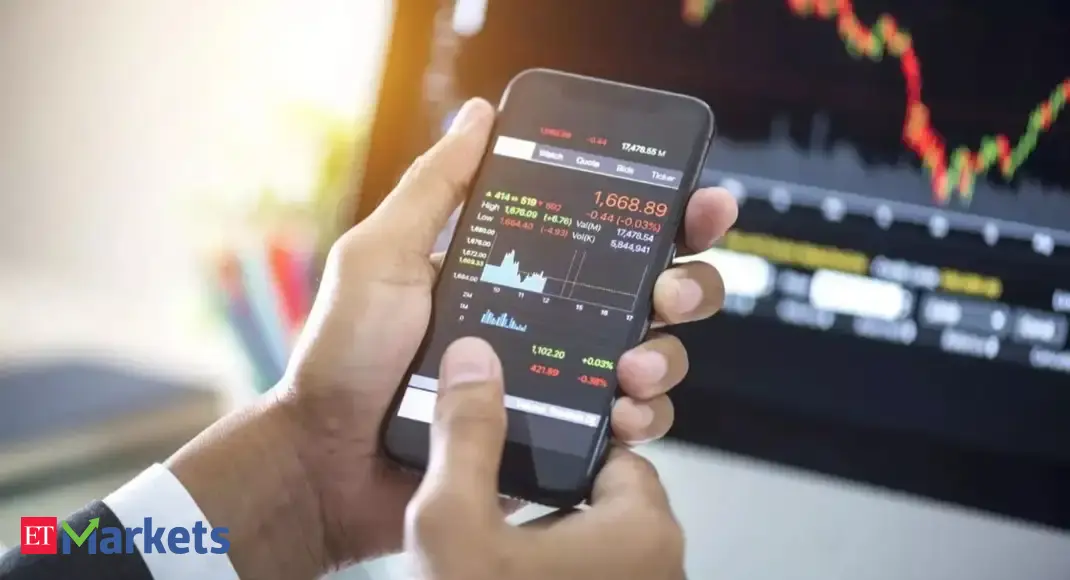 6 mutual funds make a complete exit from 11 small cap stocks in August - Complete sell-off