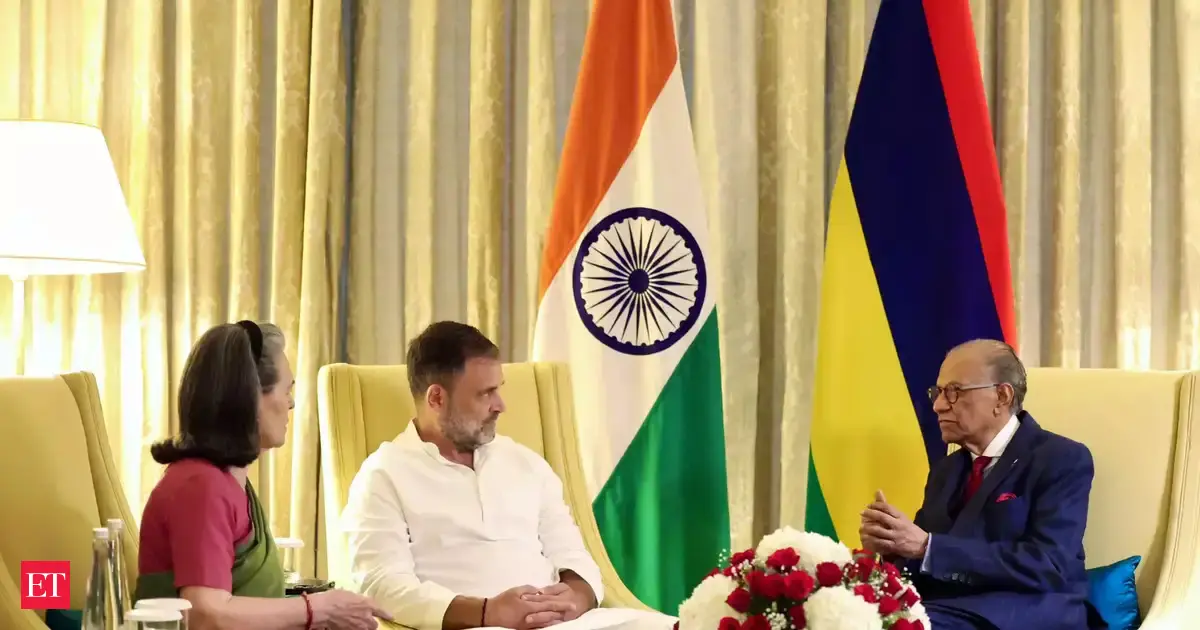 Congress leaders Sonia and Rahul Gandhi call on Mauritian PM, discuss bilateral ties