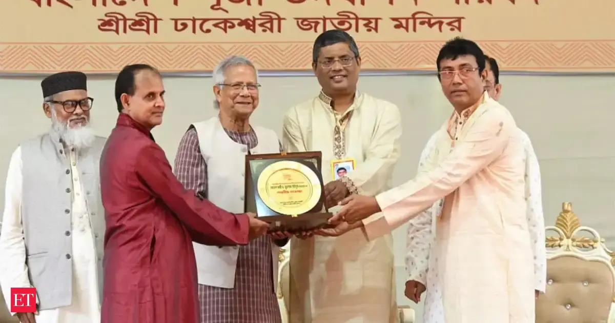 Bangladesh Chief Adviser Yunus visits temple