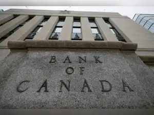 general Bank of Canada cuts interest rate to 2.5% as GDP shrinks, job market softens