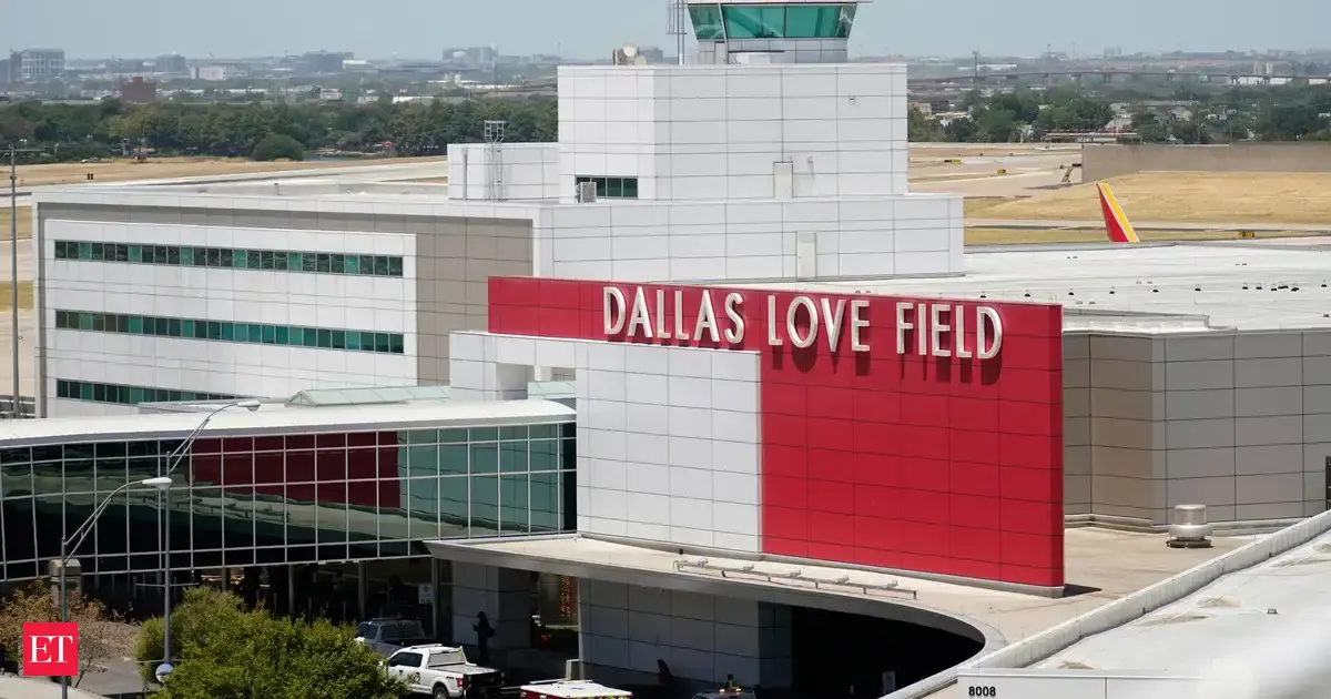 Dallas flights resume after radar and communication outages hit air traffic controllers