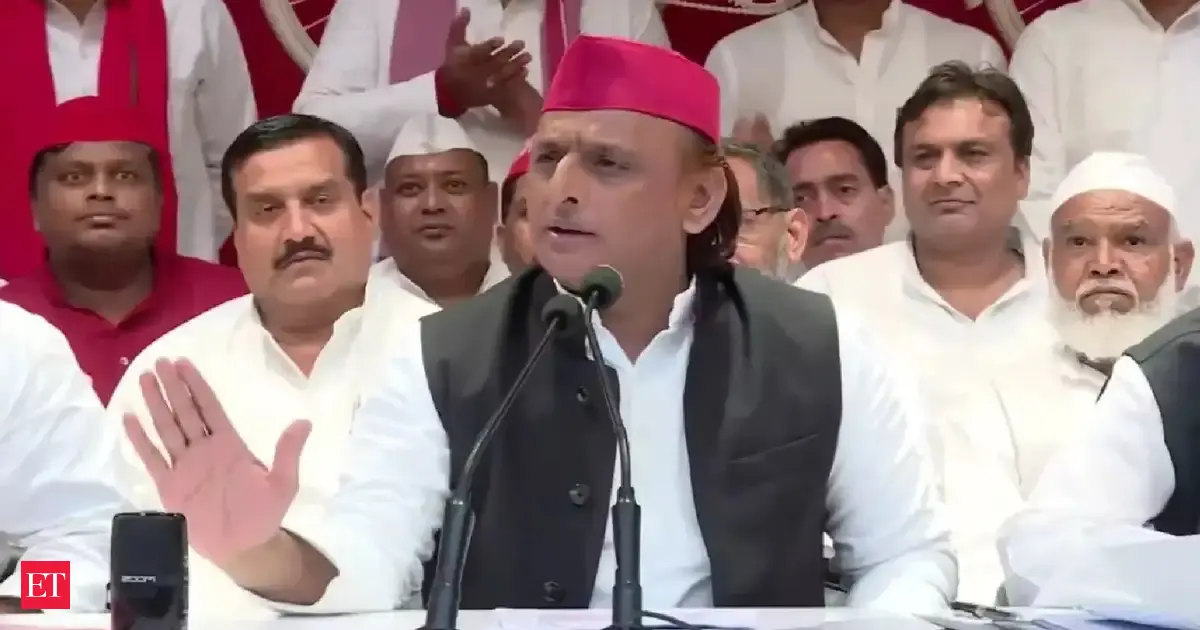 Akhilesh Yadav criticises Centre’s foreign policy over H-1B visa fee hike
