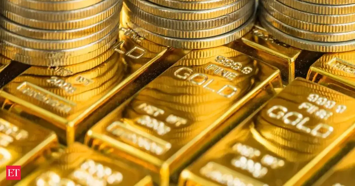 Gold prices to stay buoyant on Fed cuts, festive buying and global concerns