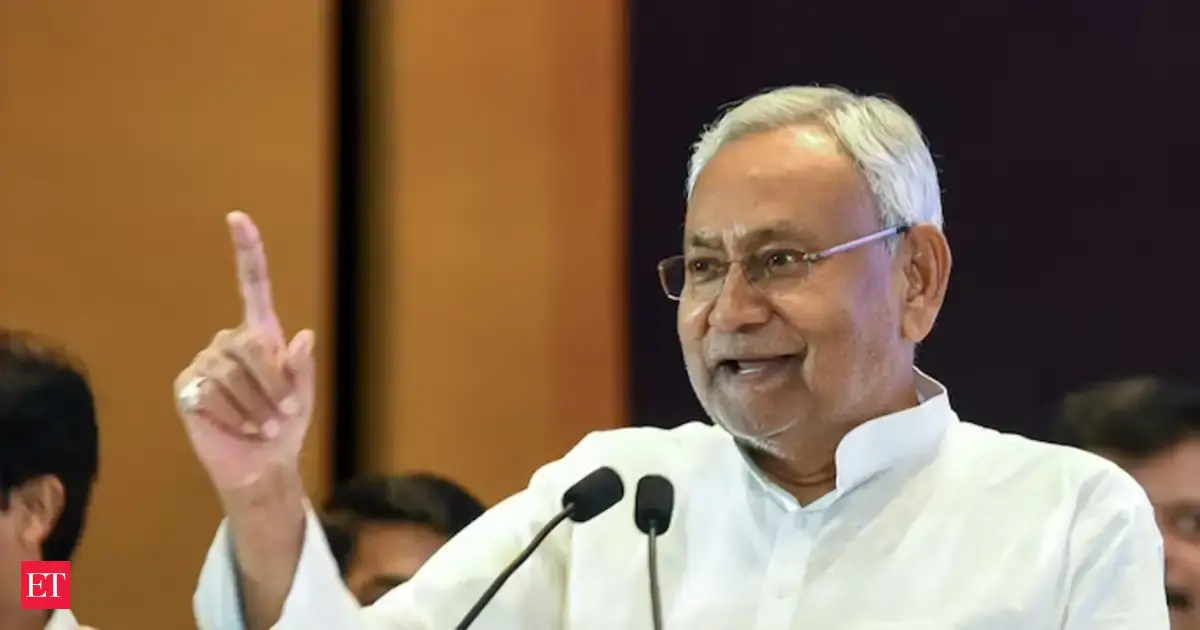 Nitish Kumar launches projects worth over Rs 10,000 crore in Patna