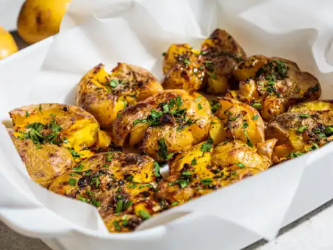  Smashed Lemon‑Herb Potatoes (crowd‑pleaser)