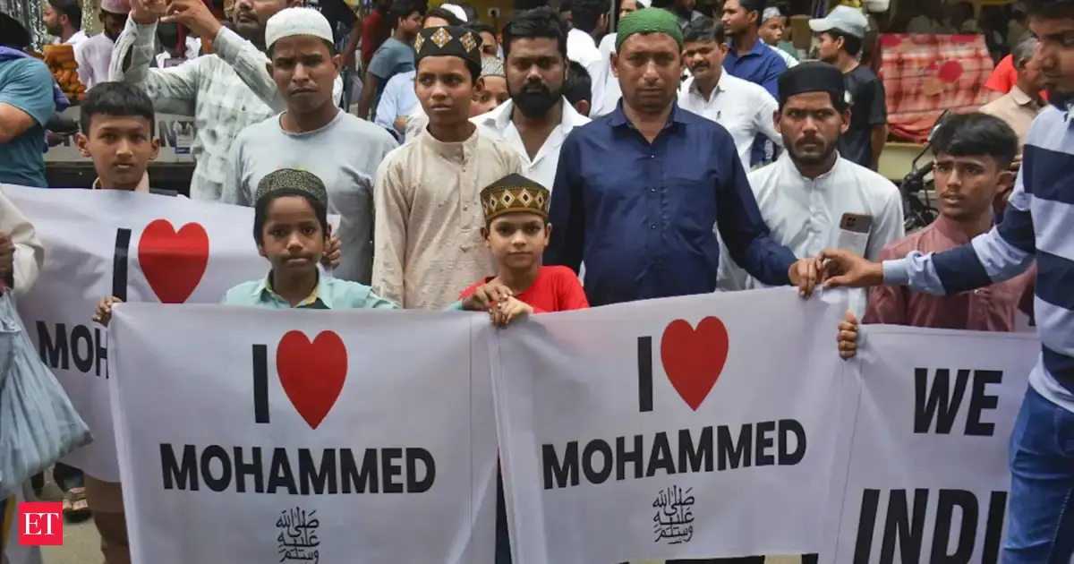 Protest against 'I Love Muhammad' graffiti on road turns violent in Ahilyanagar; 1 held, 30 detained