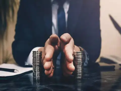 Split it into a &lsquo;joy fund&rsquo; and a &lsquo;freedom fund&rsquo;