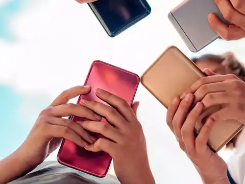Recovery of 6 lakhs stolen mobile handsets