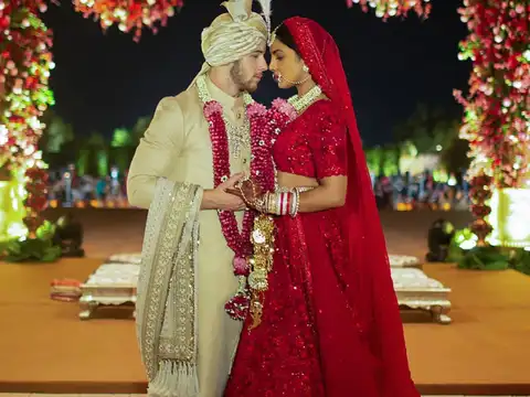 Priyanka Chopra&rsquo;s royal red