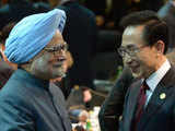 South Korean President Lee Myung-bak with Manmohan Singh