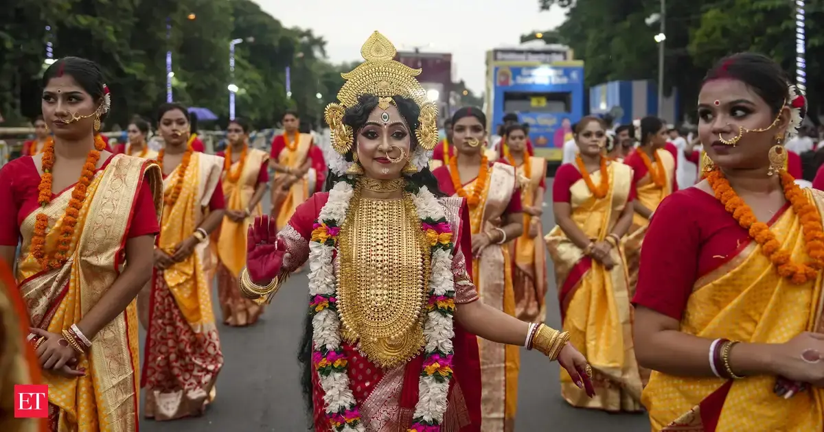 Opposition slams Mamata Banerjee govt for Kolkata Durga Puja carnival