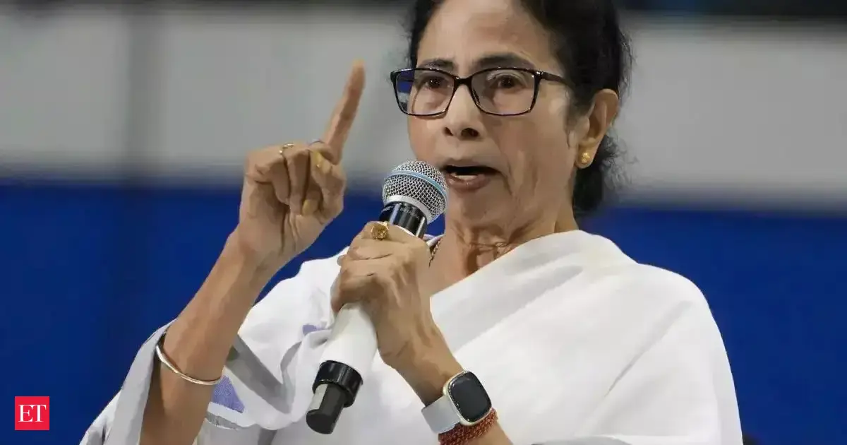 Mamata Banerjee meets injured BJP MP Khagen Murmu at Siliguri hospital