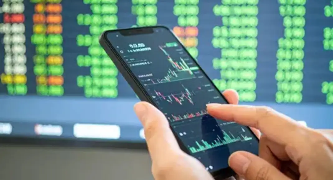 These mid-cap stocks with ‘Strong Buy’ & ‘Buy’ recos can rally over 28%, according to analysts