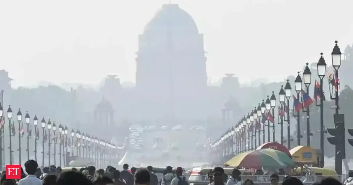 Delhi chokes as air quality hits season’s worst, smog to set in before Diwali