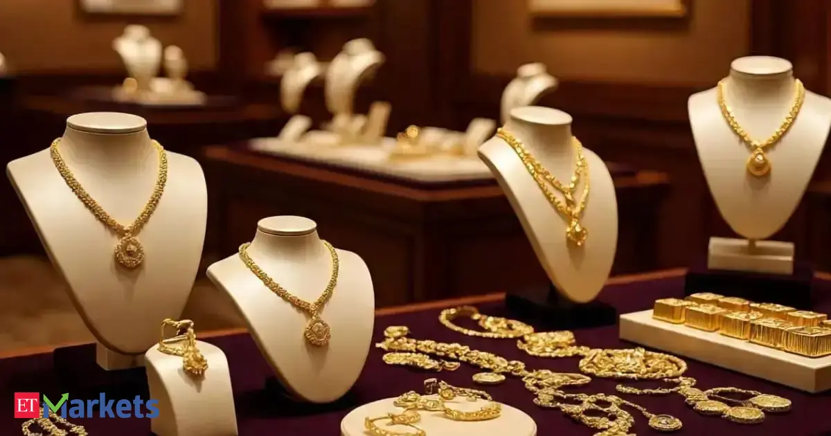 India's festive rush pushes gold premiums to over 10-year peak