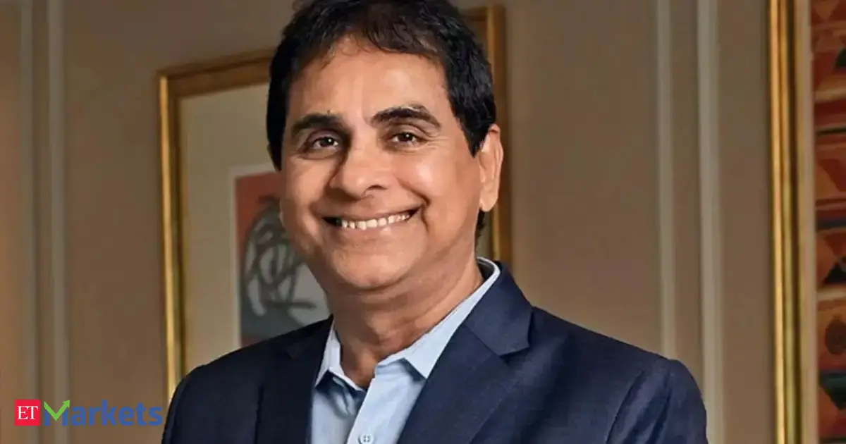 Vijay Kedia takes aim at “lifeless money” as gold & silver fever grips investors amid record rallies