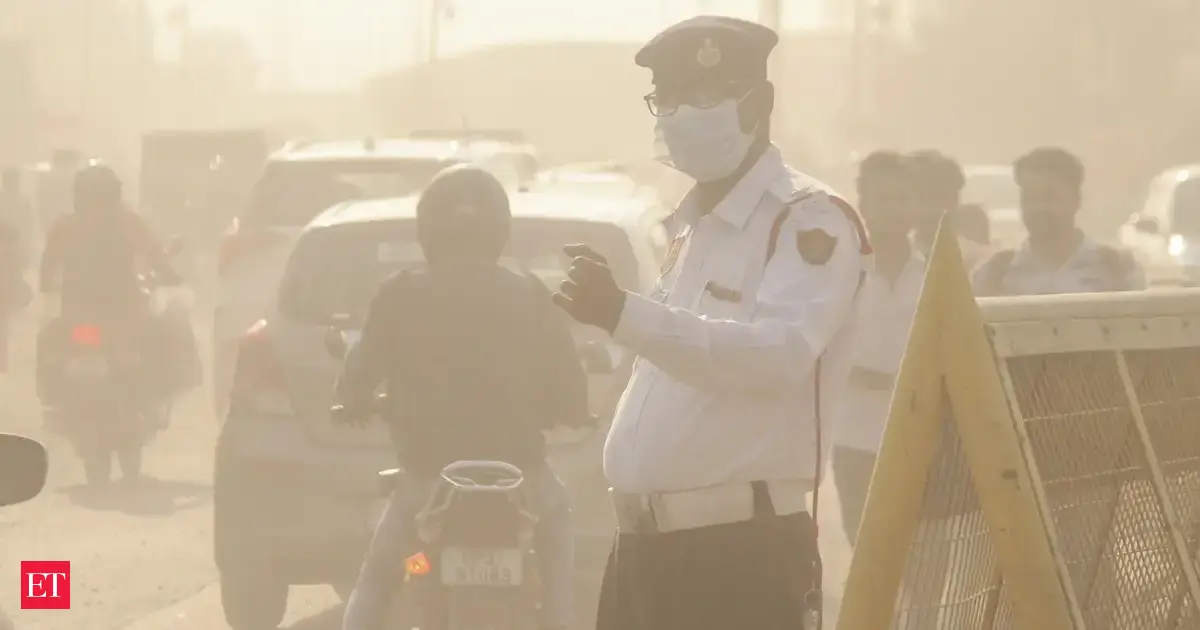 Delhi's Toxic Haze: AQI Soars to 284 Just Before Diwali Celebrations