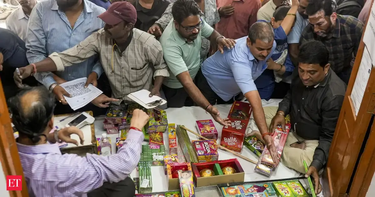 https://img.etimg.com/thumb/msid-124687610,width-1200,height-630,imgsize-335832,overlay-economictimes/articleshow.jpg