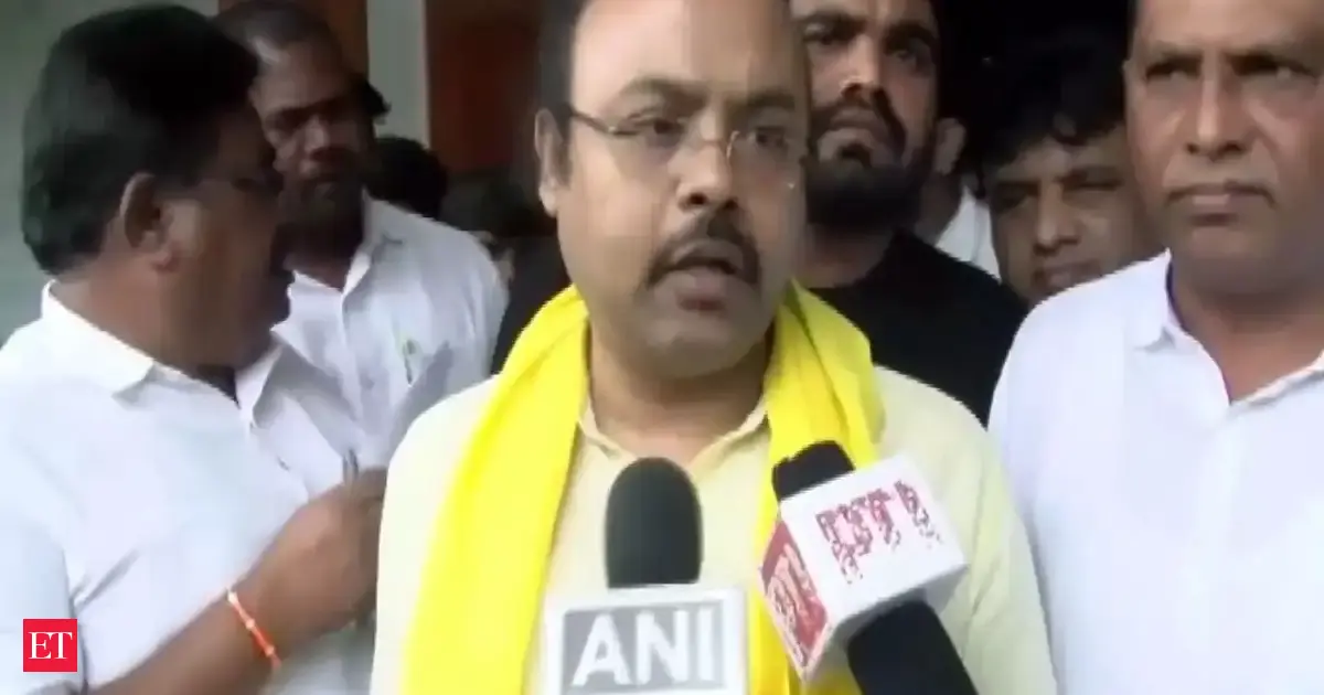My father will not contest 2028 elections: Siddaramaiah's son, pitches for Satish Jarkiholi as political successor