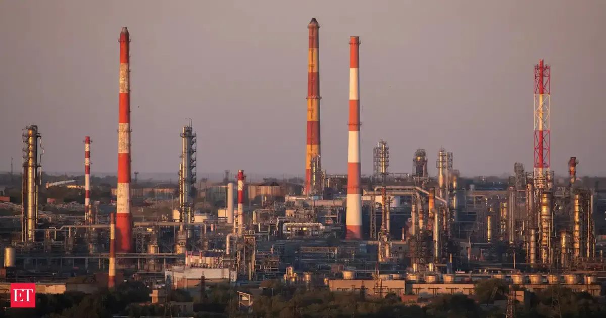 PSUs likely to keep buying Russian oil via traders; US sanctions on Russian firms to hit Reliance