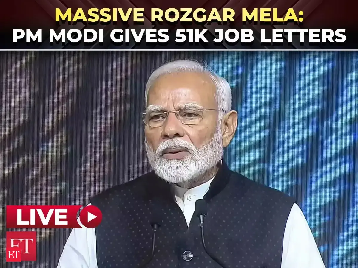 Live | PM Modi hands over 51,000 govt job letters at 17th Rozgar Mela ...