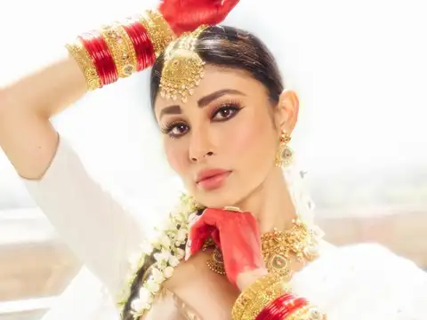 Mouni Roy&rsquo;s golden goddess vibe