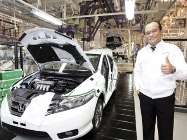 Hiroshi Kobayashi at the Honda assembly Line in Ayutthaya