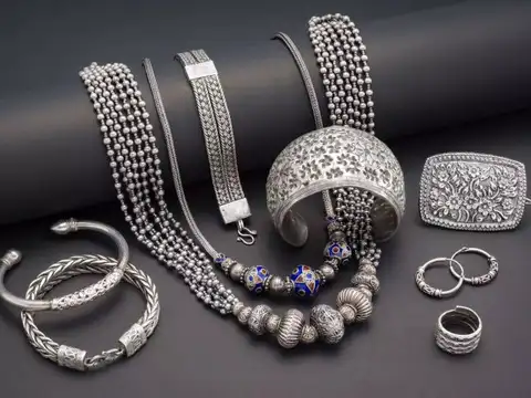 Passenger rules: How much silver can you bring?
