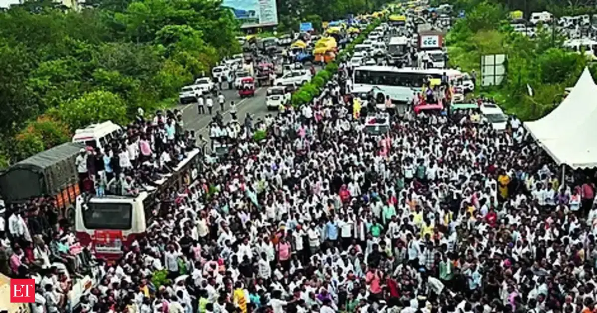 BJP-led group's pre-poll farm loan waiver vow troubles Fadnavis govt