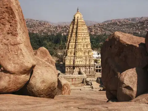 Virupaksha Temple, Pattadakal&ndash;Hampi legacy (Karnataka, 7th&ndash;8th century)