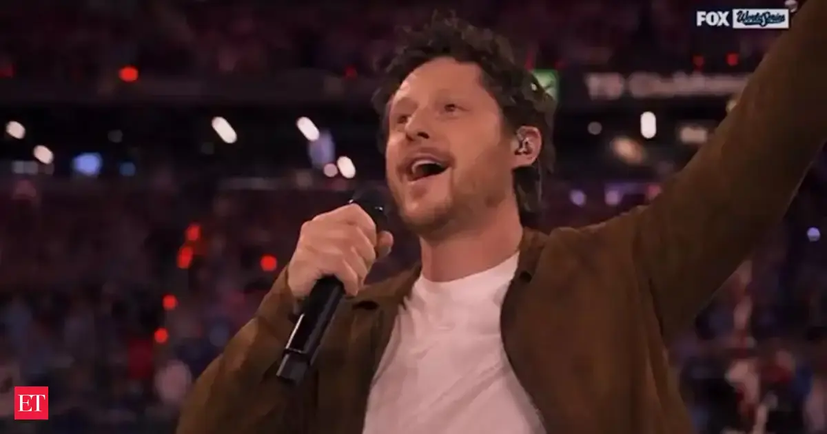 Noah Reid Chocou o Mundo? A Estrela de 'Schitt's Creek' que Cantou o Hino Canadense na World Series de 2025!