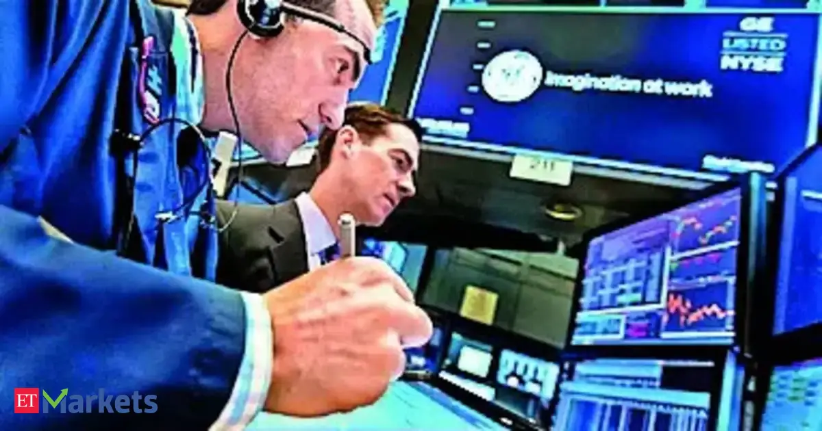 US stocks: S&P 500, Nasdaq end higher on Amazon-OpenAI deal; Fed path forward grows murky