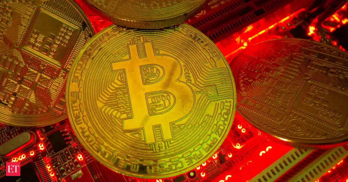 Bitcoin price crashes hard today as panic selling grips crypto markets — Why is BTC falling sharply – Experts see Bitcoin price prediction at $92,000 next
