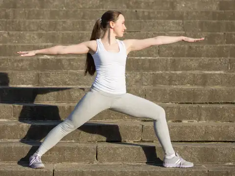  Virabhadrasana II (Warrior II Pose)