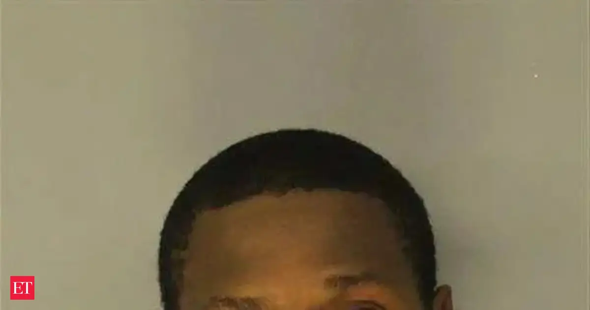 Antonio Brown returns to Miami from New Jersey. Why is NFL star in jail?