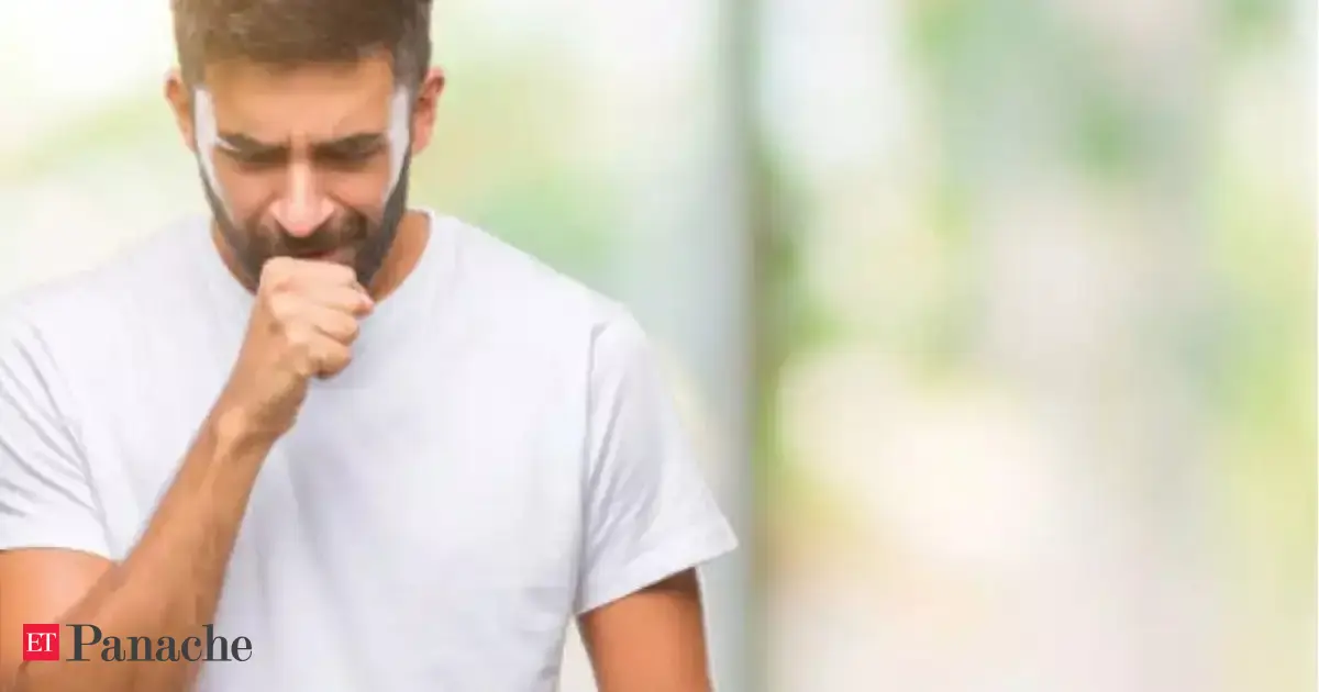 Fever-stricken employee shares chat with manager — Internet fumes