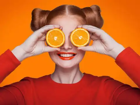 Oranges and citrus: daily C for the lens